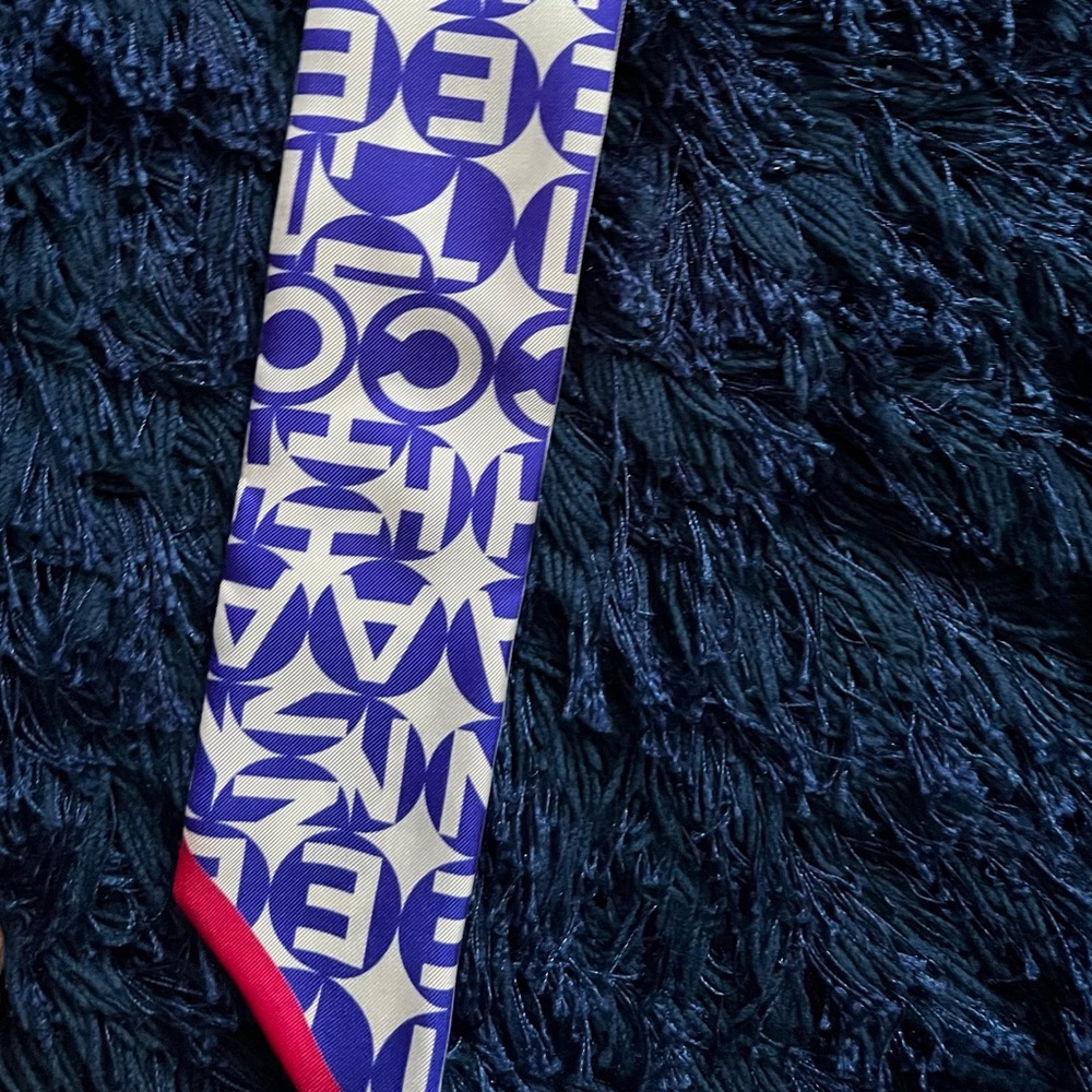 NEW CHANEL Blue, White, and Pink Silk Chanel Logo Twilly Scarf (New in Box) - Picture 7 of 9